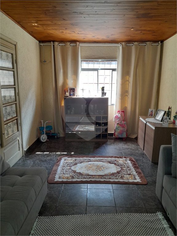 Casa à venda com 4 quartos em Jardim Guimarães, Guarulhos, SP