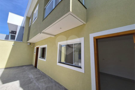 Casa à venda com 2 suítes em Parque Jaçatuba, Santo André, SP