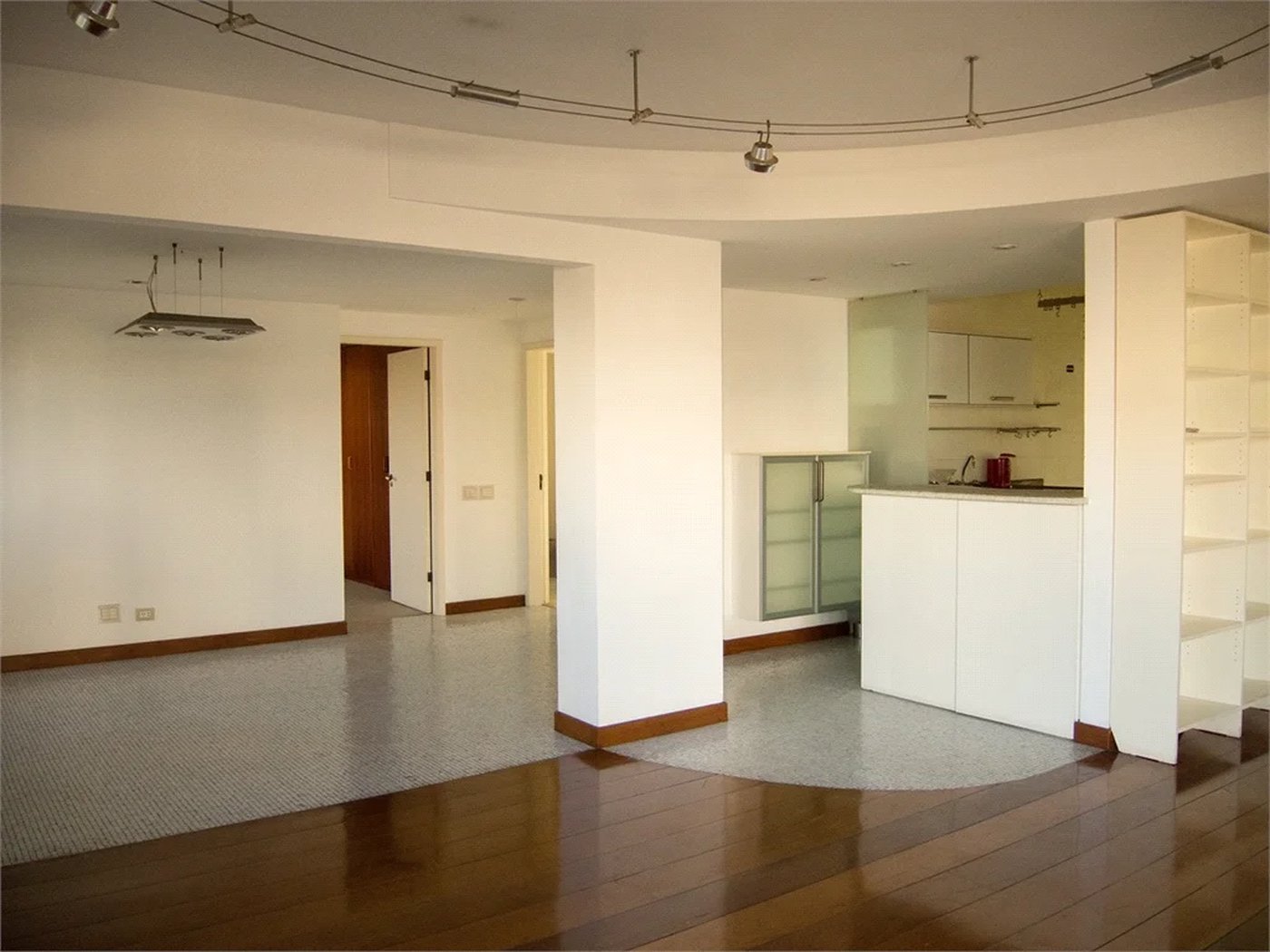 Apartamento à venda com 2 suítes em Pinheiros, São Paulo, SP