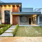 Casa à venda com 3 suítes no condomínio Le France, Sorocaba - SP