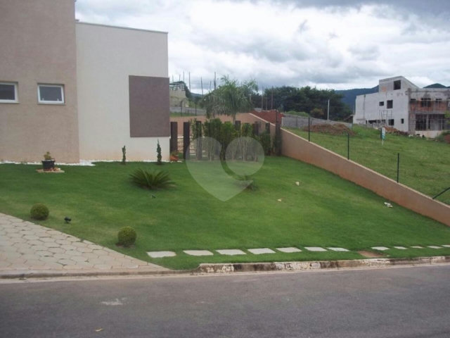 Casa em condomínio à venda com 4 suítes em Guaxinduva, Atibaia, SP