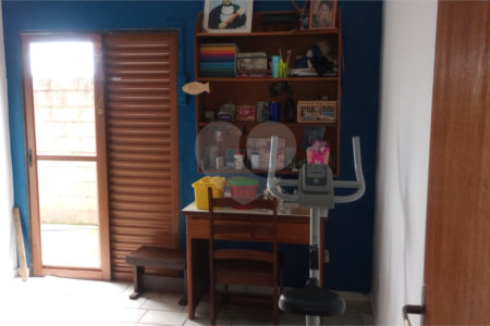 Casa à venda com 3 quartos em Colina dos Pinheiros, Valinhos, SP