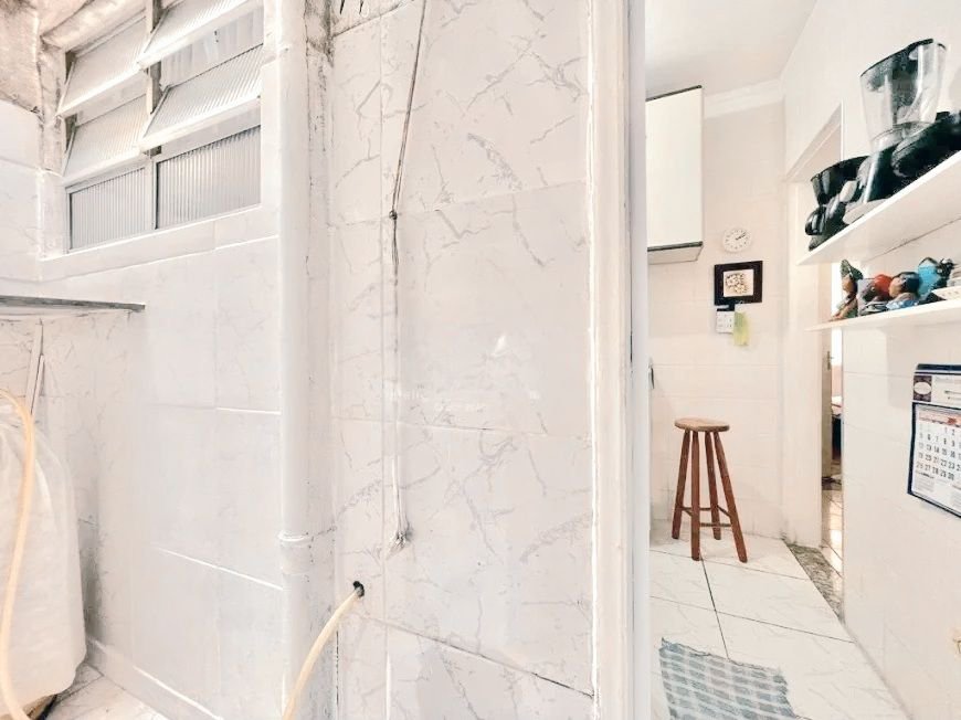 Apartamento com 2 dormitórios à venda, 70 m² por R$ 430.000,00 - Gonzaga - Santos/SP