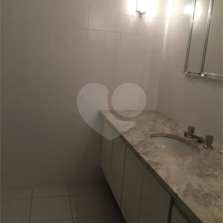 Apartamento à venda com 3 quartos, sendo 1 suíte, em Itaim Bibi, São Paulo, SP