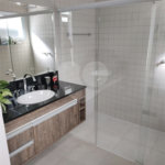 Casa à venda com 4 quartos, sendo 3 suítes, no condomínio Estância Marambaia, Vinhedo - SP