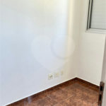 Apartamento à venda com 3 quartos em Cidade Líder, São Paulo, SP