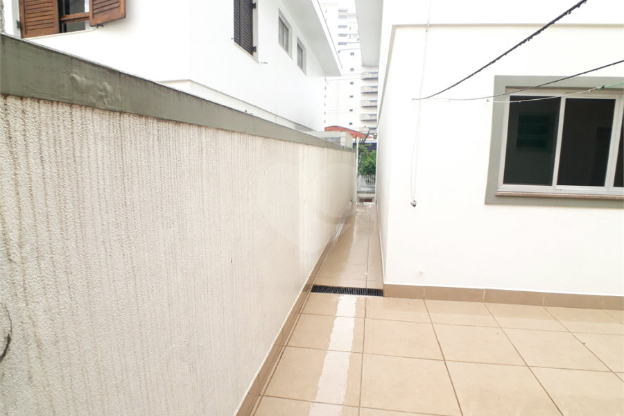 Sobrado à venda com 4 quartos, sendo 2 suítes, em Santana, São Paulo, SP