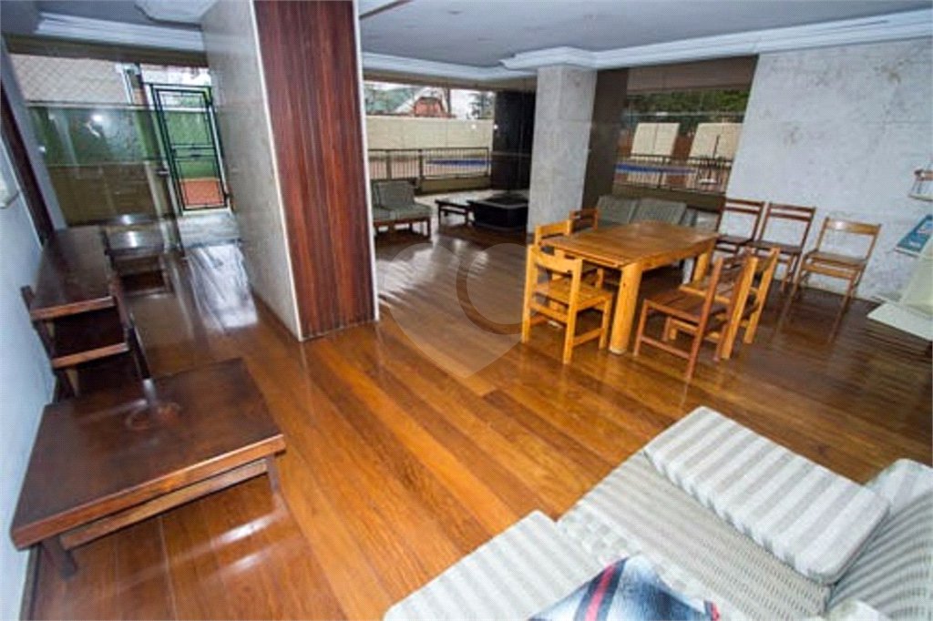Apartamento à venda com 3 quartos, sendo 1 suíte, em Alto da Boa Vista, São Paulo, SP
