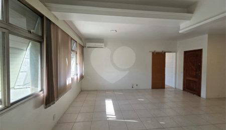 Apartamento à venda com 3 quartos, sendo 1 suíte,  em Tijuca, Rio de Janeiro, RJ