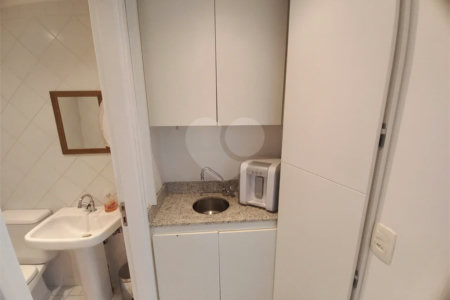 Sala comercial mobiliada para locação no Paraíso