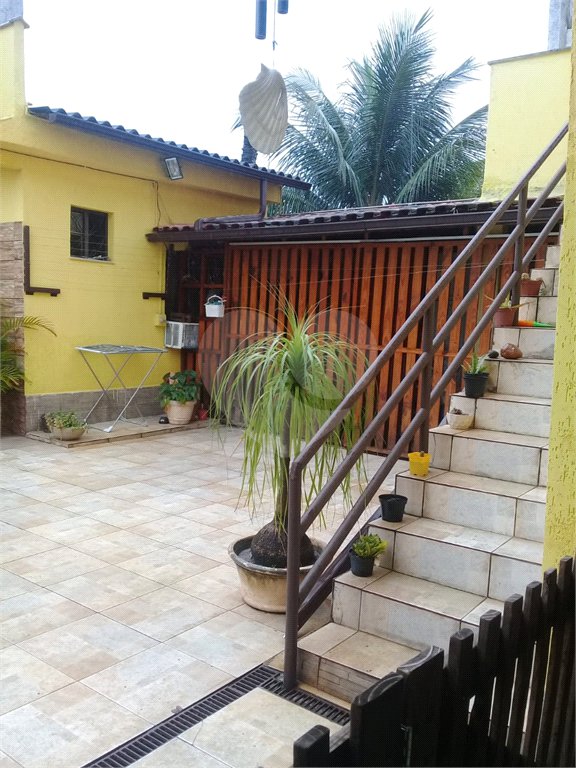 Casa Térrea à venda com 5 quartos, sendo 1 suíte, em Cosmos, Rio de Janeiro, RJ