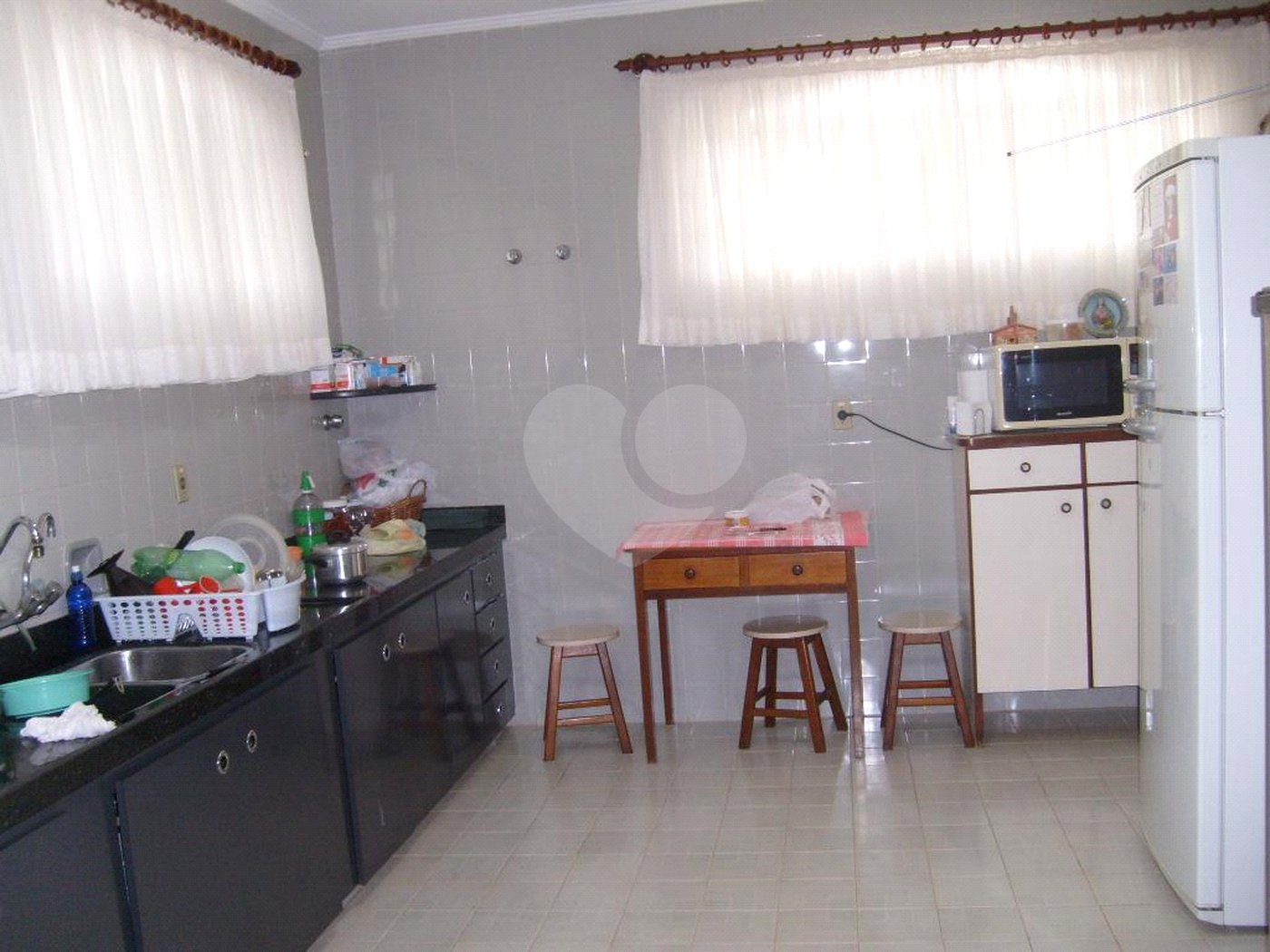 Casa à venda ou para alugar com 4 quartos, sendo 2 suítes,  no Centro, Vinhedo, SP