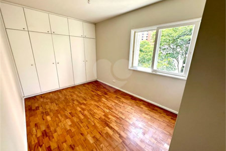 Apartamento à venda com 3 quartos, sendo 1 suíte, em Itaim Bibi, São Paulo, SP