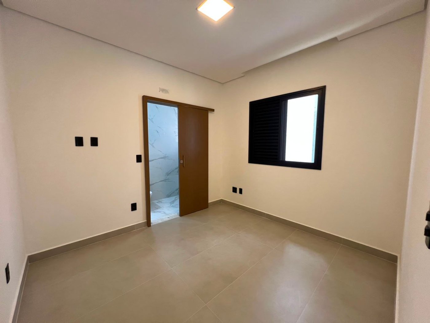 Sobrado com 4 dormitórios à venda, 234 m² por R$ 2.500.000,00 - Ponta da Praia - Santos/SP