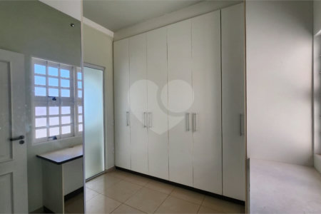 Sobrado para alugar com 3 quartos, sendo 1 suíte, em Altos do Jaraguá, Araraquara, SP