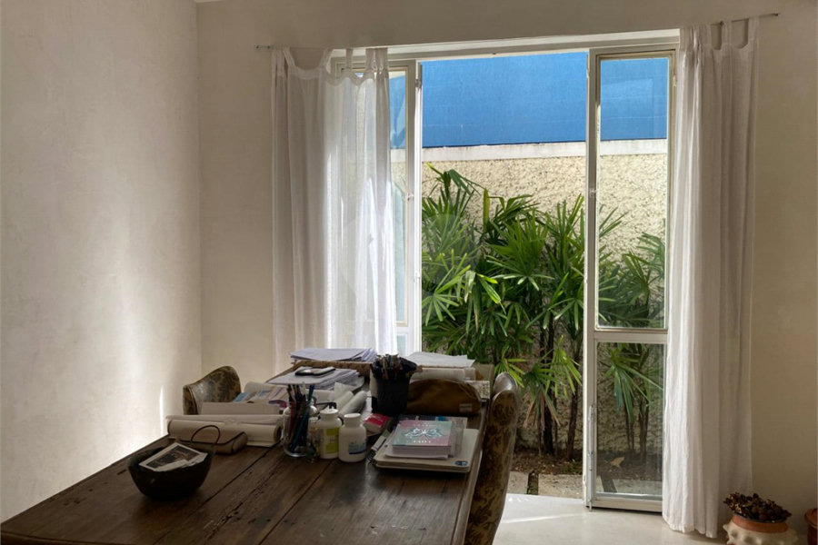Casa à venda com 4 quartos, sendo 3 suítes, em Vila Madalena, São Paulo, SP
