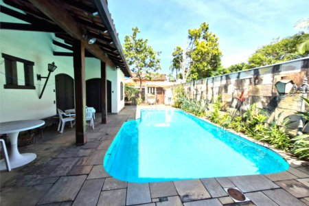 Casa Térrea à venda com 5 quartos, sendo 3 suítes, em Granja Julieta, São Paulo, SP