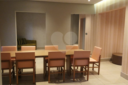 Apartamento à venda com 3 quartos, sendo 1 suíte,  em Campo Grande, São Paulo, SP