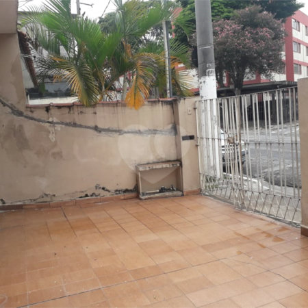 Casa Térrea à venda com 4 quartos, sendo 1 suíte, em Vila Constança, São Paulo, SP
