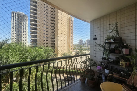 Apartamento à venda com 3 quartos, sendo 1 suíte, em Alto da Boa Vista, São Paulo, SP