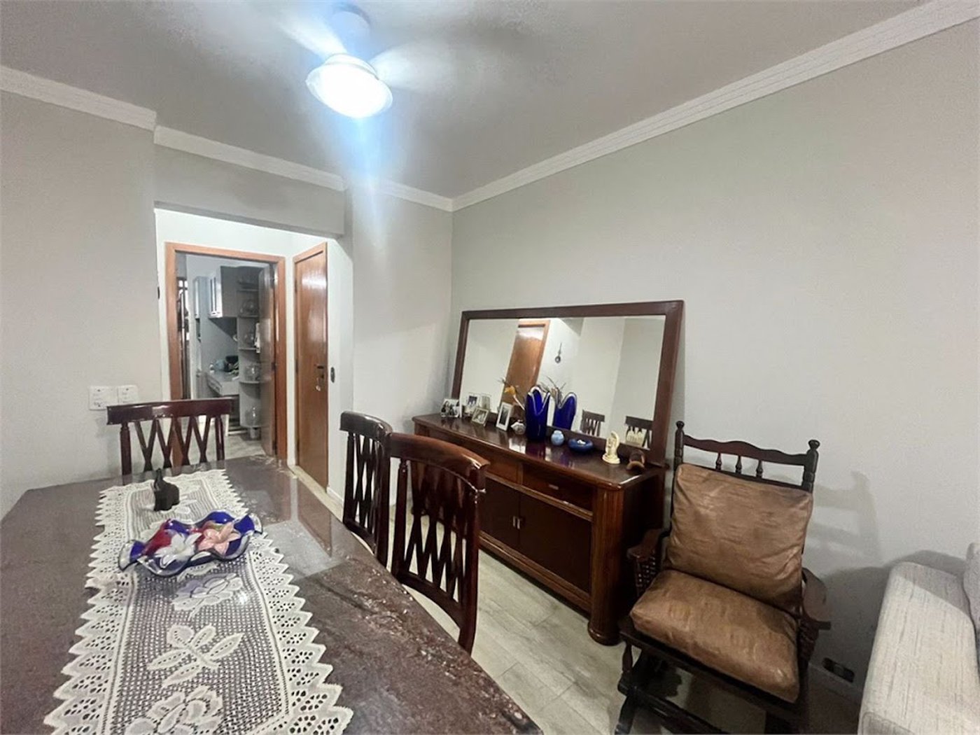Apartamento com 2 Quartos e 2 Vagas à Venda em Pitangueiras – Guarujá/SP