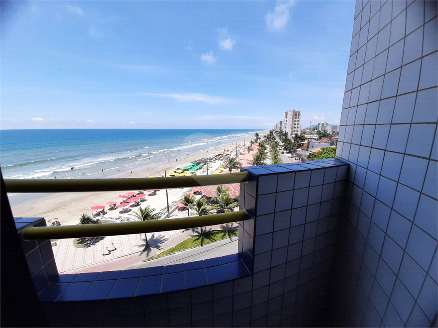 Apartamento à venda com 2 quartos, sendo 1 suíte, em Vera Cruz, Mongaguá, SP