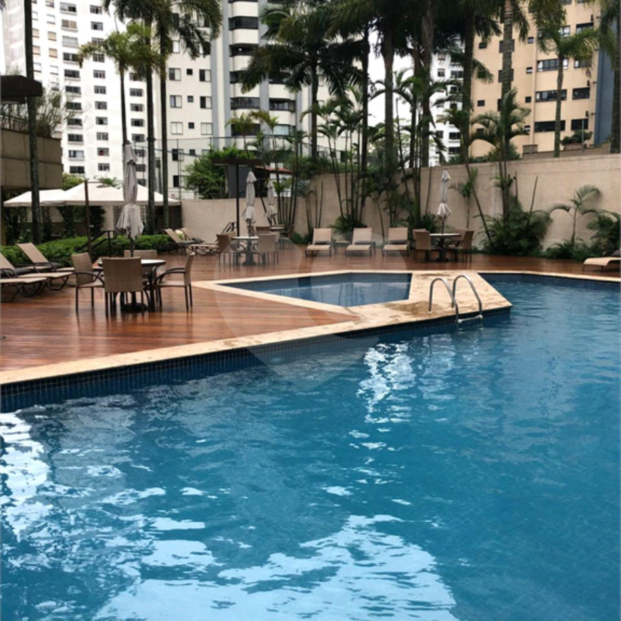 Apartamento à venda com 4 suítes em Vila Suzana, São Paulo, SP