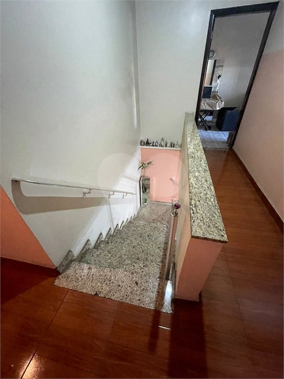 Sobrado à venda com 5 quartos, sendo 1 suíte,  em Vila Gustavo, São Paulo, SP