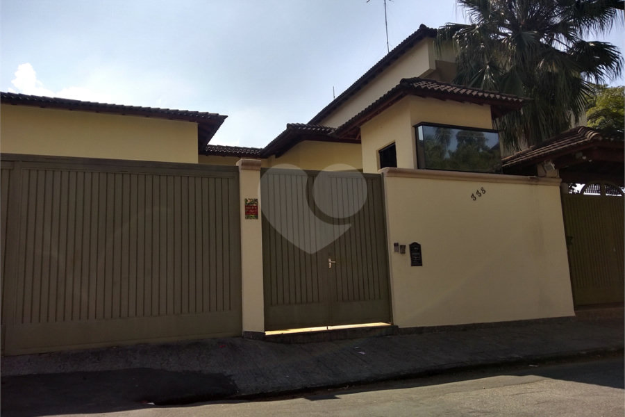 Sobrado à venda com 4 quartos, sendo 3 suítes,  em Horto, São Paulo, SP