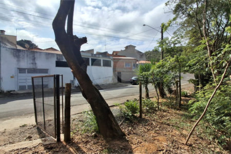 Casa à venda com 2 quartos, sendo 1 suíte, em Jardim Portal do Itavuvu, Sorocaba, SP