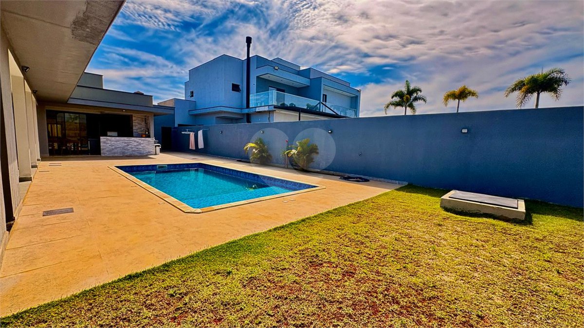 Casa à venda com 3 suítes no condomínio Village Ipanema 2, Araçoiaba da Serra - SP
