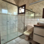 Casa à venda com 4 quartos, sendo 2 suítes, no condomínio Residencial Grape Village, Vinhedo - SP