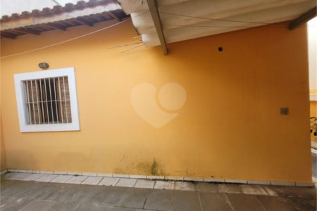 Casa à venda com 3 quartos, sendo 1 suíte, em Vila Vitório Mazzei, São Paulo, SP