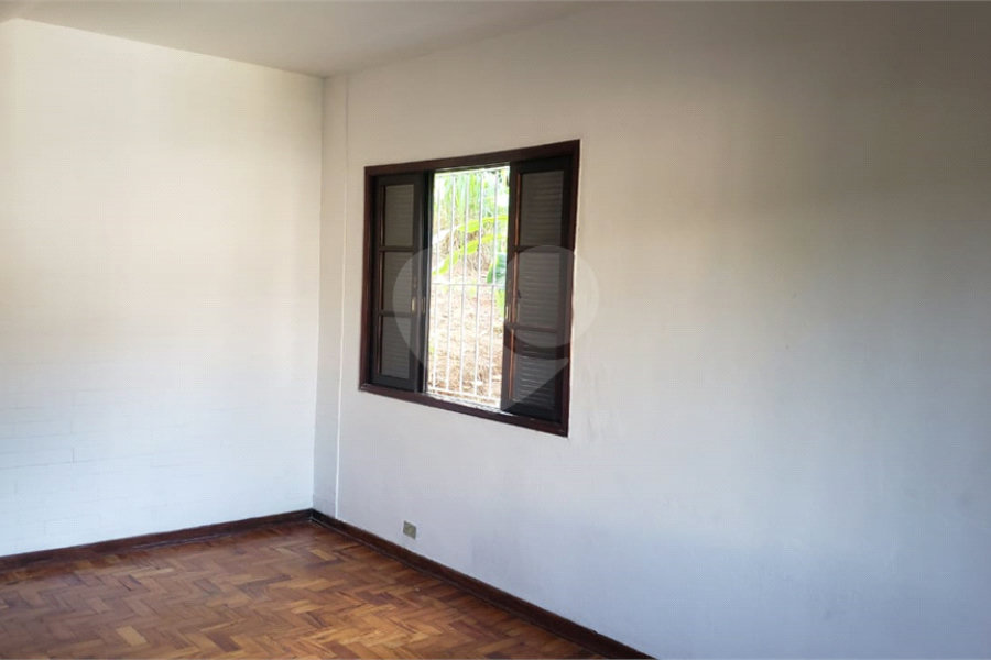 Sobrado à venda com 3 quartos, sendo 1 suíte, em Horto, São Paulo, SP