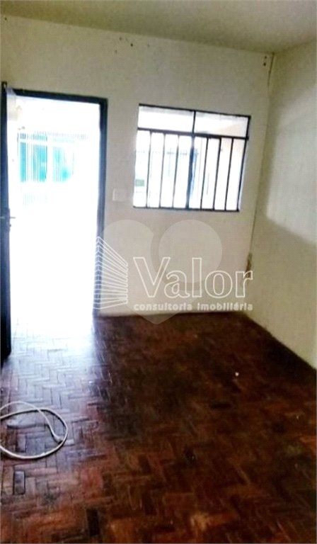 Casa em excelente localização na Vila Prado á venda.