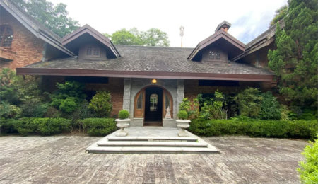 Casa à venda ou para alugar com 5 quartos, sendo 3 suítes,  em Fazenda Morumbi, São Paulo, SP