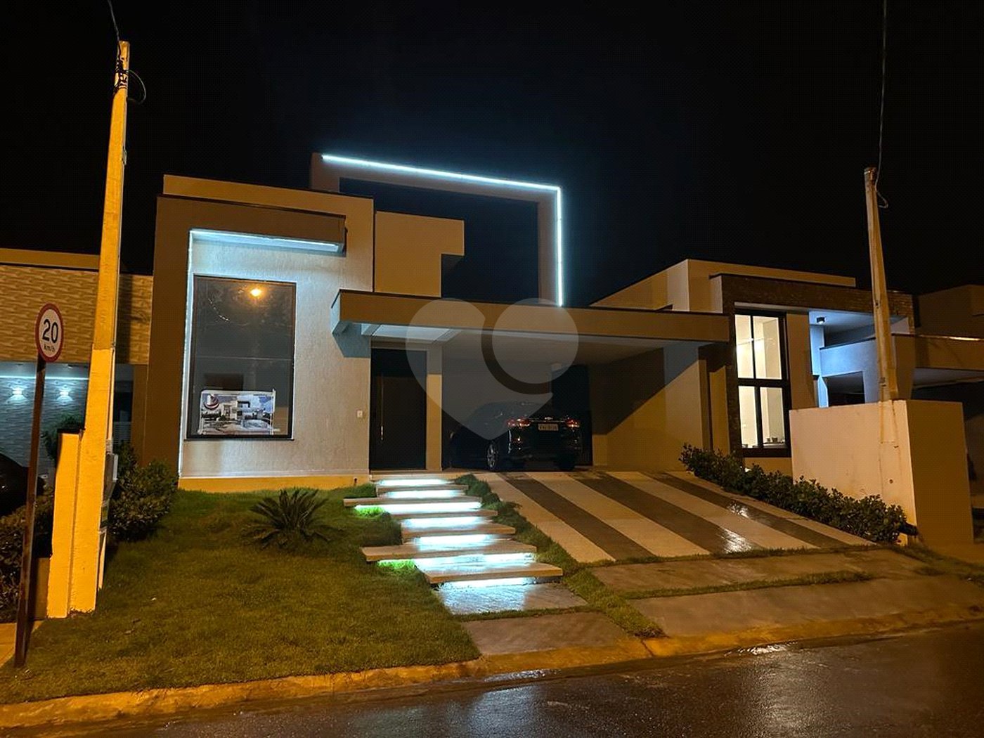 Terreno à venda com 3 suítes no condomínio Residencial Veneza, Mogi das Cruzes - SP
