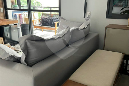 Apartamento à venda ou para alugar com 1 suíte em Pinheiros, São Paulo, SP