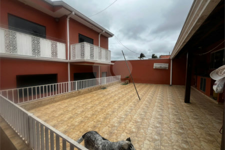 Casa à venda com 3 quartos, sendo 1 suíte, em Jardim Itália, Itapetininga, SP