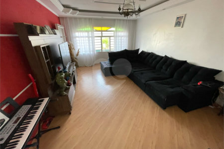 Casa à venda com 3 quartos, sendo 1 suíte, em Vila Júlia, Poá, SP
