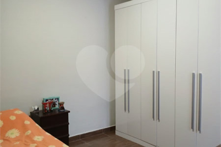 Sobrado à venda com 3 quartos, sendo 1 suíte, em Jardim Humaitá, São Paulo, SP