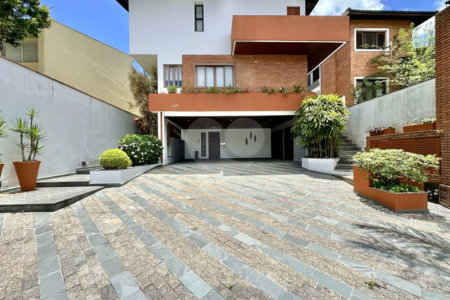 Casa à venda com 4 quartos, sendo 2 suítes,  no condomínio São Paulo Ii, Cotia - SP