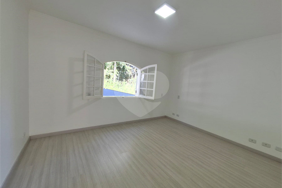 Casa à venda com 2 suítes no condomínio Alpes da Cantareira, Mairiporã - SP