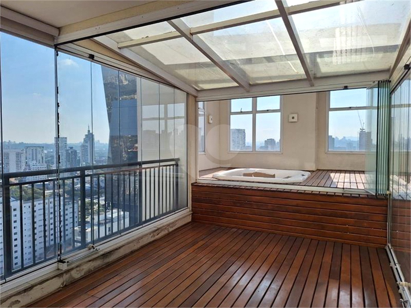 Cobertura à venda com 2 quartos, sendo 1 suíte, em Pinheiros, São Paulo, SP