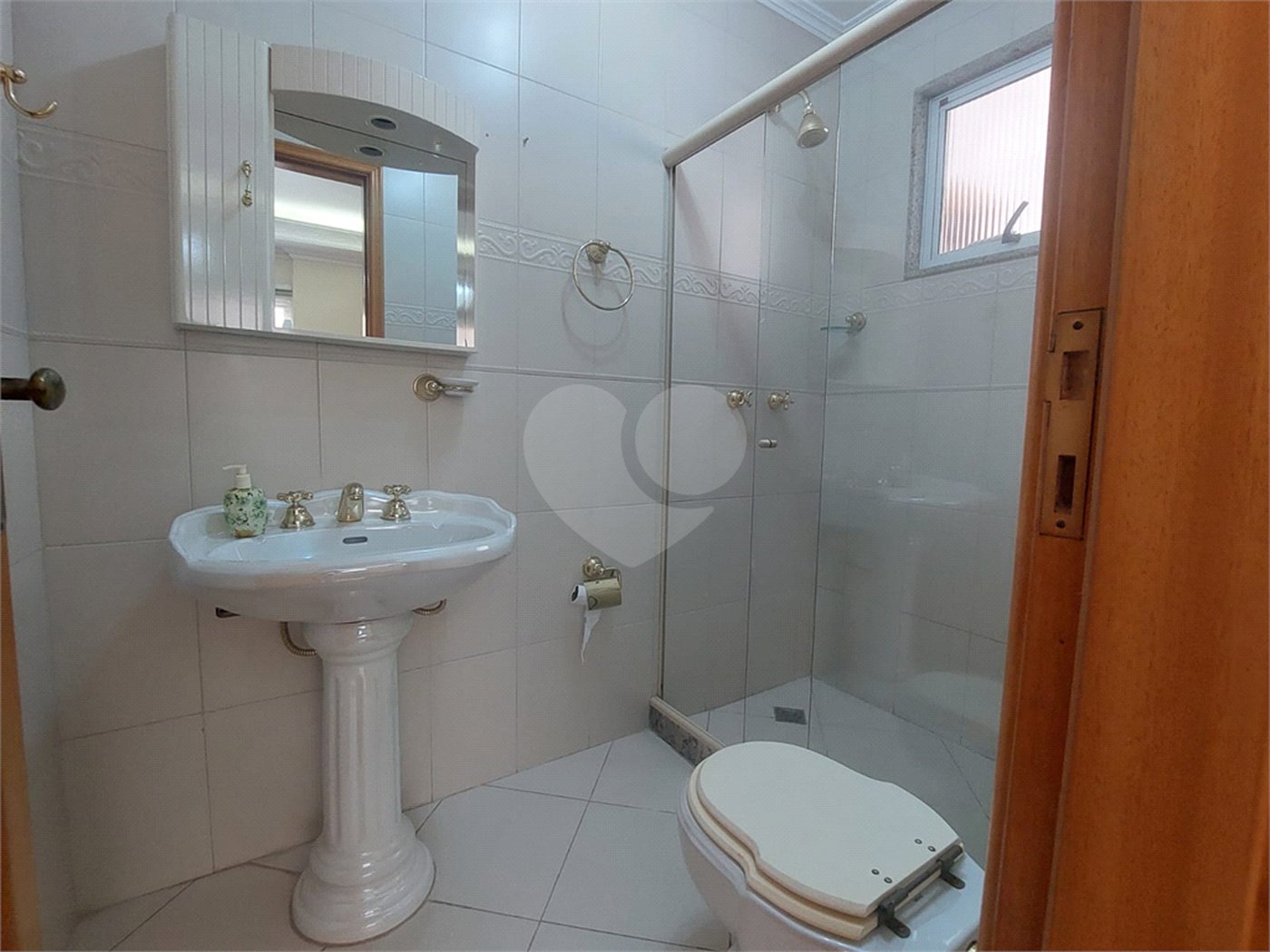 Casa à venda com 3 suítes no condomínio Rio Mar..., Rio de Janeiro - RJ
