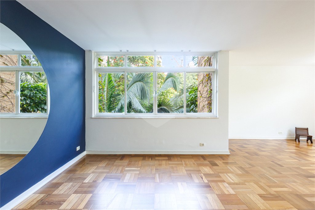 Apartamento à venda com 3 quartos, sendo 1 suíte, em Jardim Europa, São Paulo, SP