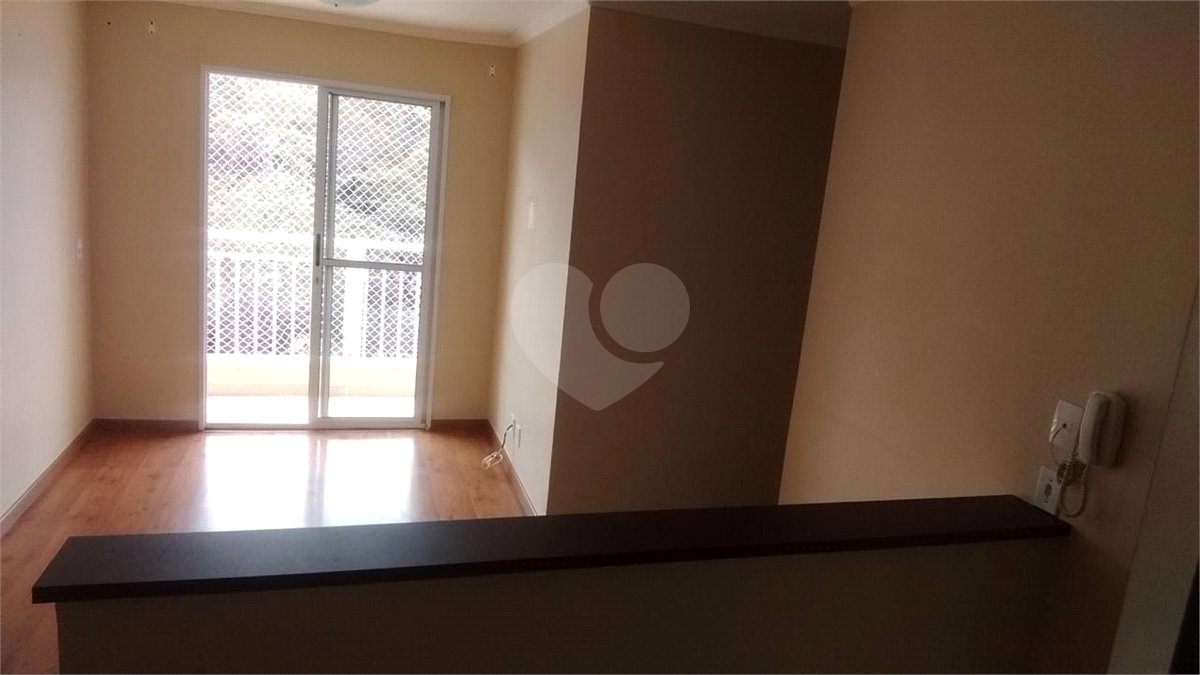 Apartamento à venda com 2 quartos em Jardim Ísis, Cotia, SP