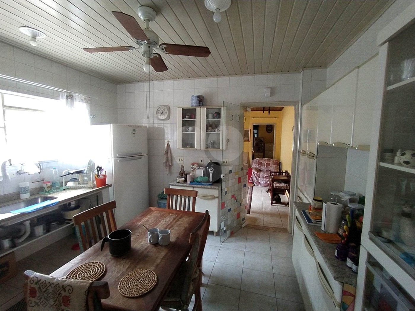 Casa à venda com 6 quartos, sendo 2 suítes, em Chora Menino, São Paulo, SP