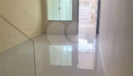 Sobrado à venda com 3 quartos, sendo 1 suíte,  em Jardim Vila Formosa, São Paulo, SP