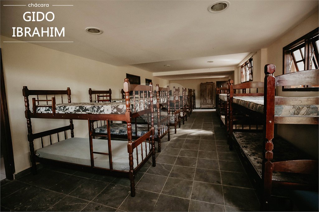 Chácara à venda com 10 quartos, sendo 2 suítes, em Mombaça, São Roque, SP